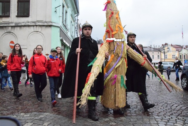 Po dwóch latach przerwy spowodowanej pandemią stara tradycja wodzenia Judosza wróciła pod Kaplicówkę