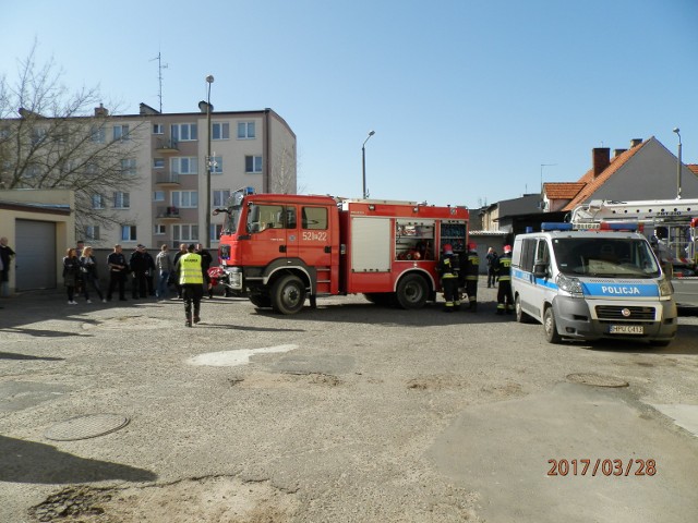 Ćwiczenia pożarowe w obornickiej komendzie policji