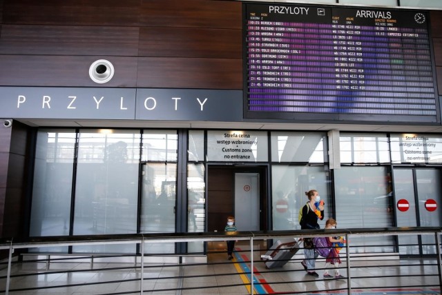 Zasady będą dwojakiego rodzaju: dla strefy Schengen i strefy poza Schenegen.