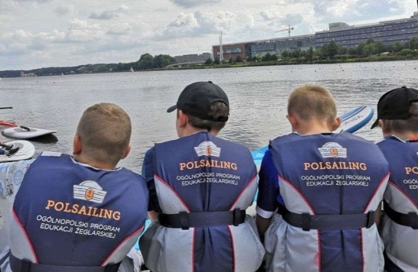 Młodzi żeglarze z janikowskiego Kormorana w zawodach finałowych PolSailing. Drugie miejsce Olka Madeja [zdjęcia]