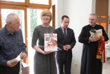 W Biurze Promocji i Turystyki Urzędu Miejskiego w Wolsztynie otwarto XV Jubileuszową wystawę "Stoły Wielkanocne"
