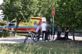 Potrącenie rowerzystki na ulicy Wolińskiej w Lesznie. Ranna z urazem głowy trafiła do szpitala ZDJĘCIA I FILM
