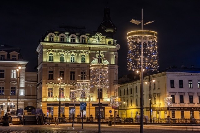 Krakowskie iluminacje świąteczne będą takie jak w poprzednich latach. Dzięki temu uda się sporo oszczędzić
