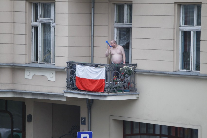 Euro 2012 Poznań: Podczas meczu Polska - Rosja Strefa Kibica pękała w szwach [ZDJĘCIA, WIDEO]