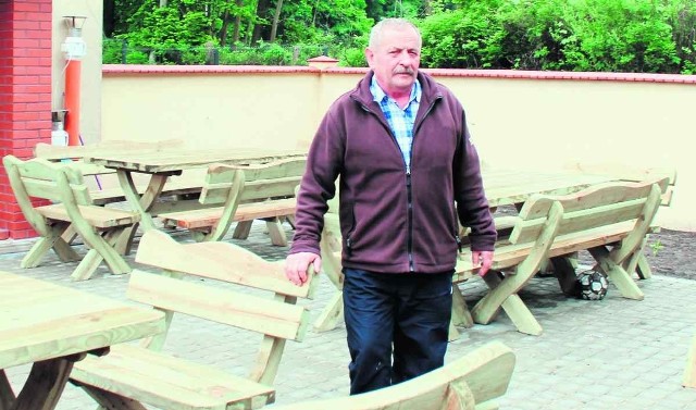 Pan Waldemar skarży się, że przez nadzwyczajne środki bezpieczeństwa stracił klientów