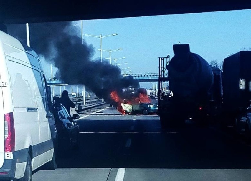 Śmiertelny wypadek na autostradzie A4 pod Wrocławiem....