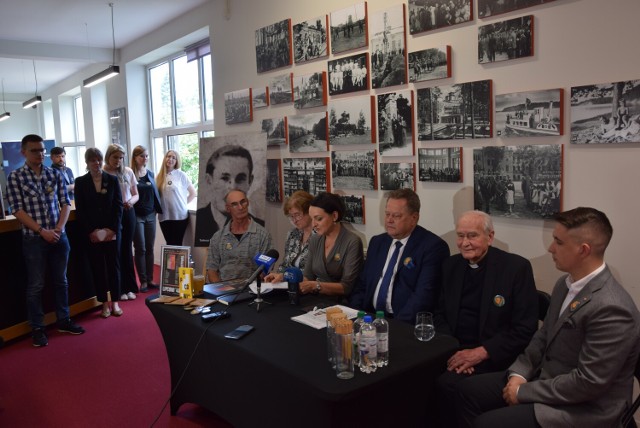 Organizatorzy tegorocznych obchodów, czyli Instytut Pileckiego oraz Związek Pamięci Ofiar Obławy Augustowskiej, zaprezentowali co wydarzy się w lipcu w Dzień Pamięci Ofiar Obławy Augustowskiej