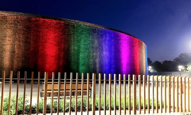 Buska tężnia i Park Zdrojowy zapraszają na pokazy iluminacji. >>>Więcej zdjęć na kolejnych slajdach