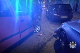 Kompletnie pijany jechał główną ulicą Szczawna-Zdroju – wjechał w dwa zaparkowane auta!