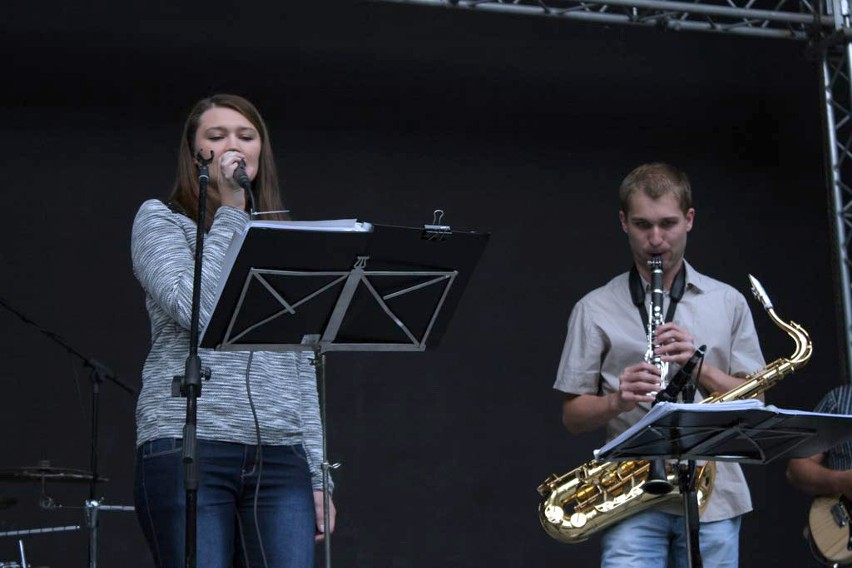 Koncerty w amfiteatrze we Wrześni - RudiBand.