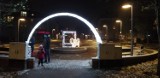 Ulice Pruszcza Gdańskiego rozświetliły świąteczne iluminacje. Sprawdź, gdzie czuć magię świąt |GALERIA ZDJĘĆ