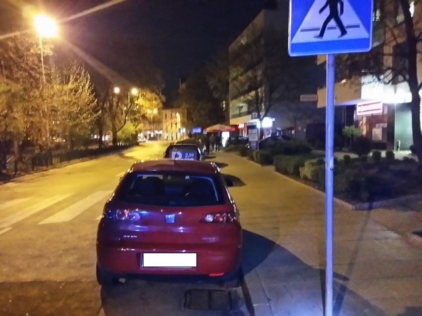 Kraków opanowany przez "mistrzów parkowania" [NOWE ZDJĘCIA]