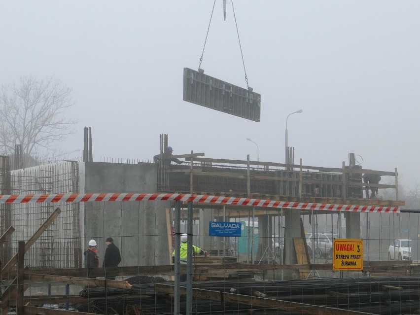 Budowa dwóch apartamentowców Odeon Park w Radomiu. Cały czas trwają roboty. Zobaczcie zdjęcia z placu budowy