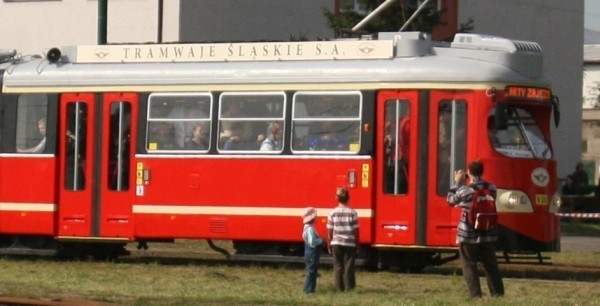 "Sznycel" to stary tramwaj z Wiednia typu E1. Pomieścić może...