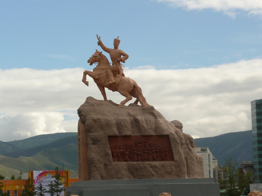 Pomnik czerwonego przywódcy Sukhbaatar'a.