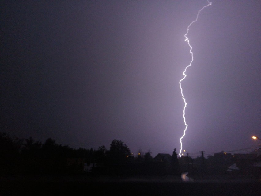 Sobotnia burza nad Tomaszowem Mazowieckim i regionem na zdjęciach naszych Czytelników [FOTO]