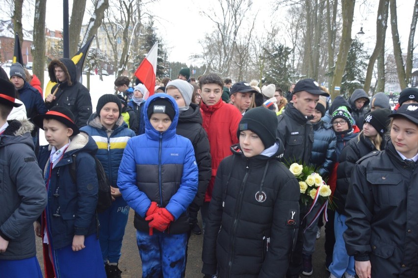 Liczne delegacje spotkały się w środę pod pomnikiem Matki...