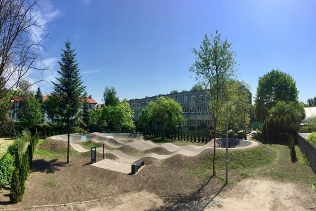 W Ursusie miłośnicy jazdy na rowerach dostali do swojej dyspozycji 100 metrów toru zbudowanego przez VeloProjekt