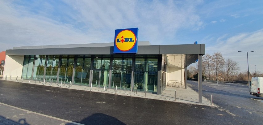 Trwa budowa kolejnego marketu sieci Lidl w Kielcach przy...