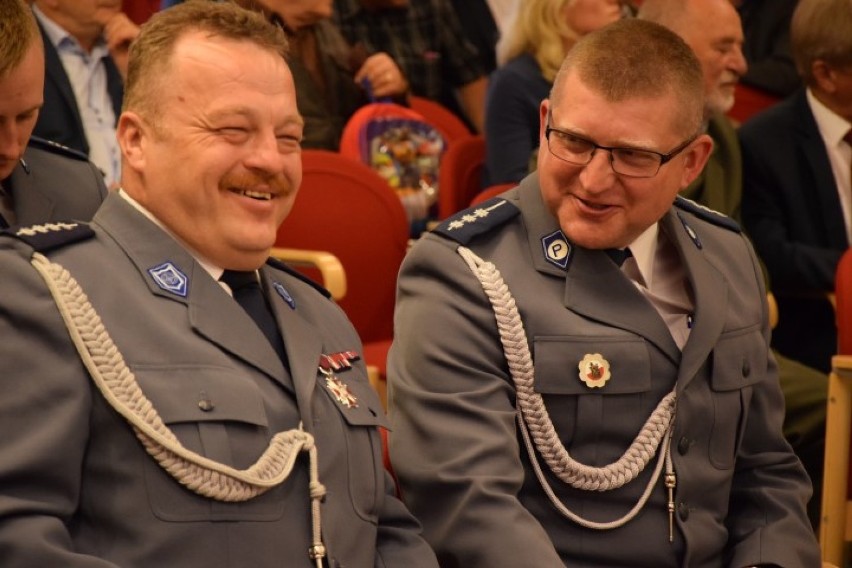 Nowy Dwór Gdański. Święto policji 2017 [ZDJĘCIA]. Awanse, medale, nowy sprzęt