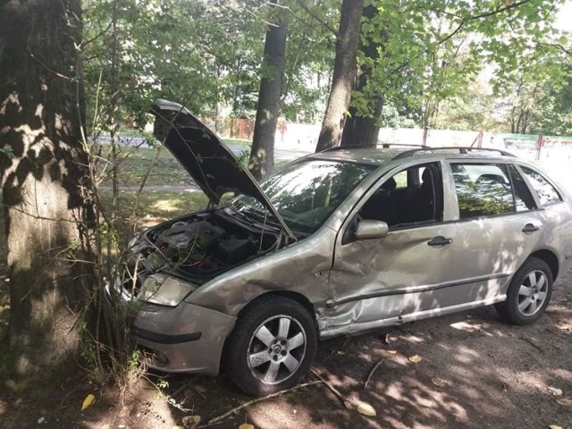 W czwartek, 6 września na skrzyżowaniu ul. Jana Pawła i ks. Gajewskiego w Olkuszu zderzyły się dwa samochody