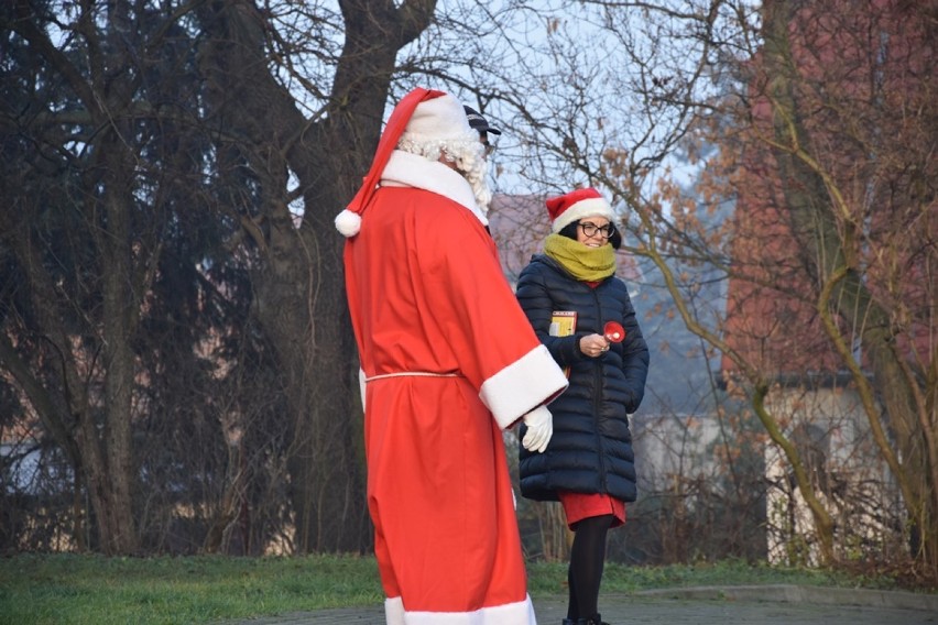 Przedszkolaki ze Słonecznej Gromady witają zagubionego...