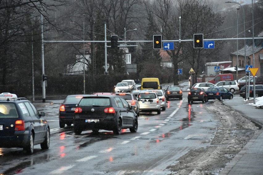 Wałbrzych: Awaria sygnalizacji świetlnej na skrzyżowaniu Długa - Wrocławska