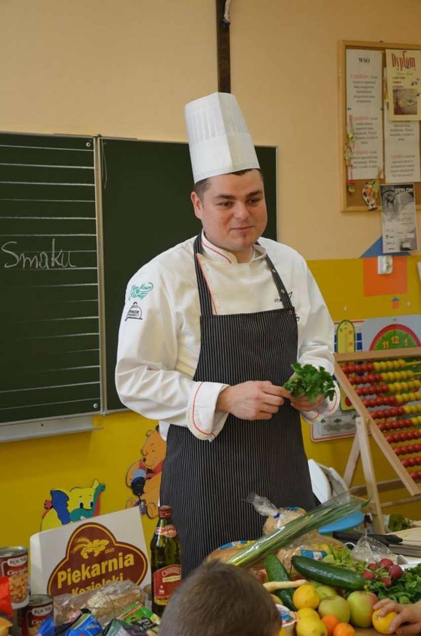 Michał Bałazy i jego Mała Akademia Zdrowego Smaku! O zdrowym jedzeniu w jastrzębskich szkołach FOTO