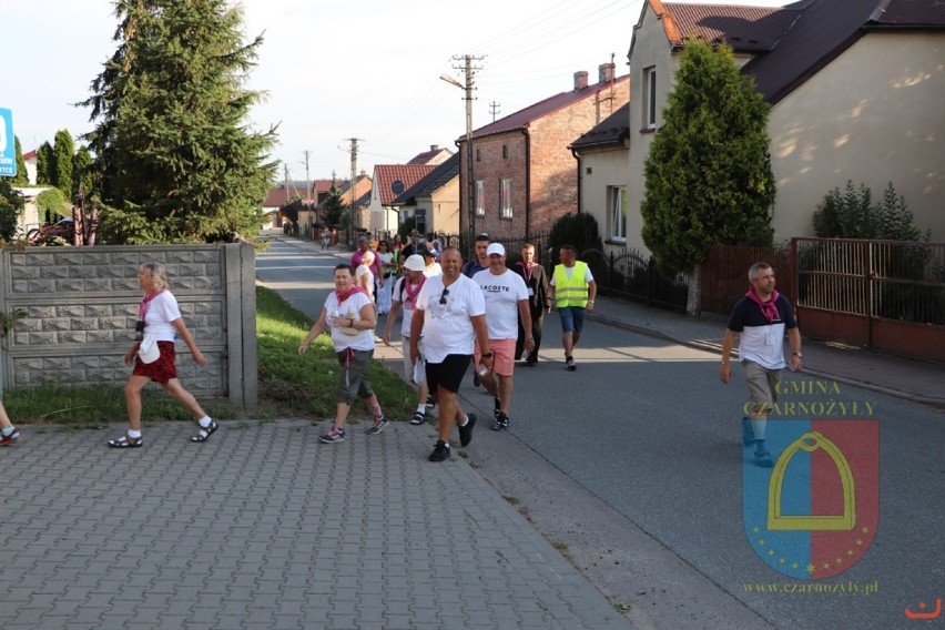 Pielgrzymi z Włocławka zawitali do gminy Czarnożyły, gdzie...