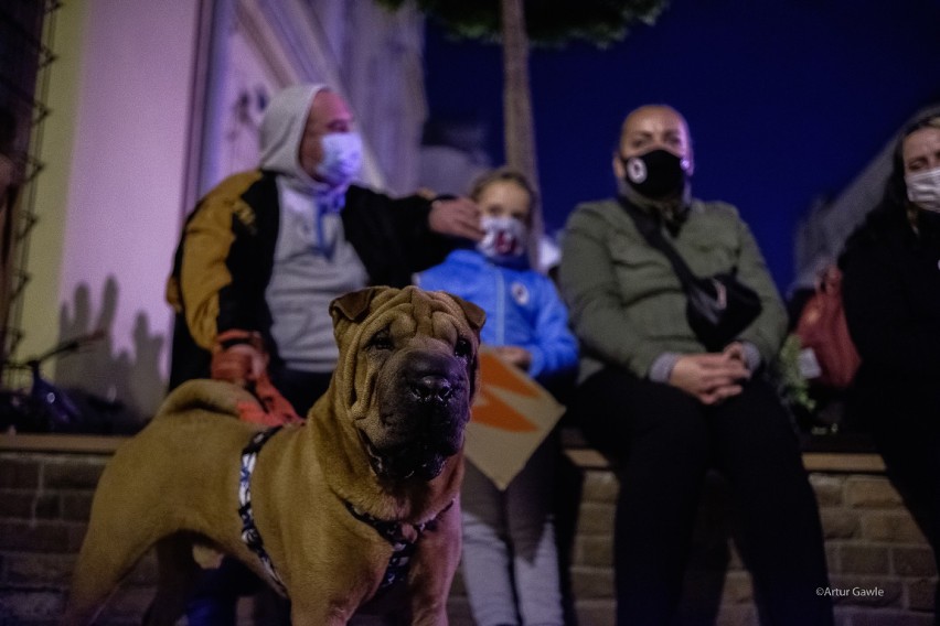 Strajk Kobiet w Tarnowie nie ustaje. W środę (28.10) protest odbył się po raz siódmy  [ZDJĘCIA] 