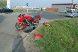 Września: Zderzenie auta z motocyklem [ZDJĘCIA]