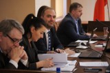 Radomsko: Sesja w powiecie. Radni podzielili ponad 4 mln zł z nadwyżki budżetowej