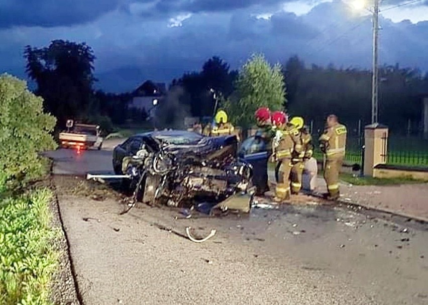 Wypadek w Łodygowicach. Kierowca opla zjechał z drogi i...
