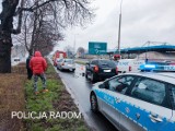 Wypadek na ulicy Beliny - Prażmowskiego w Radomiu. Zderzyły się trzy auta. Jedna osoba ranna