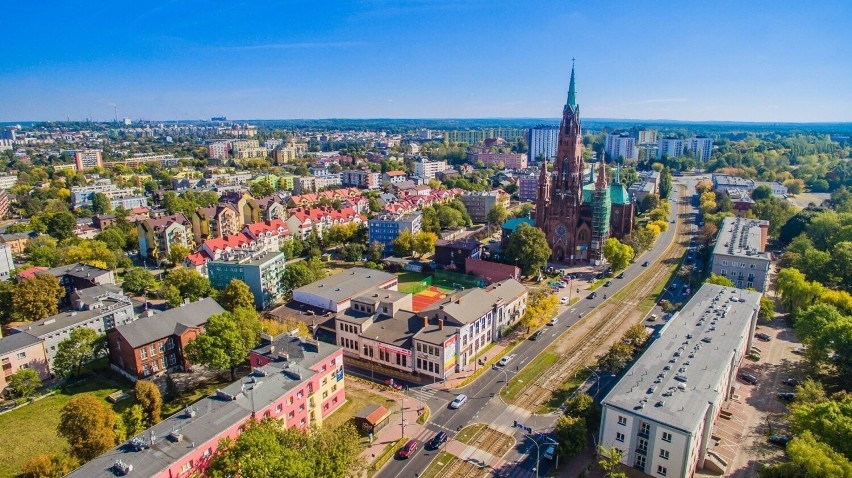 Dąbrowa Górnicza jest największym powierzchniowo miastem...