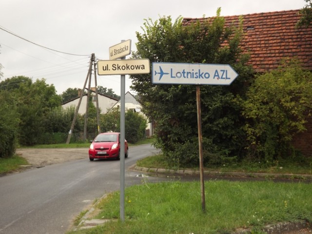 nieopodal centralnego przystanku autobusów