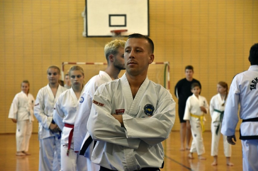 Zawodnicy legnickiego Klubu Taekwond - do wrócili z medalami [ZDJĘCIA]