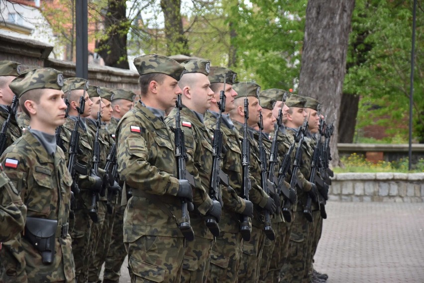 Malbork. Msza św. za Ojczyznę w rocznicę uchwalenia Konstytucji 3 maja. Naród jest jak ogród, o który trzeba dbać