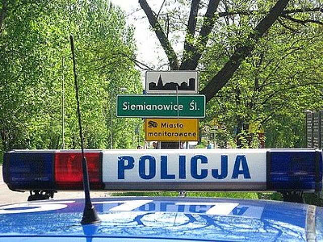 Policja w Siemianowicach: 67-letni motocyklista potrącony na Kapicy