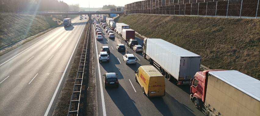 Wypadek na autostradzie A4 w Rudzie Śląskiej przy stacji...