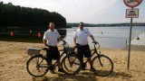 Policjanci na rowerach patrolują głównie okolice jeziora