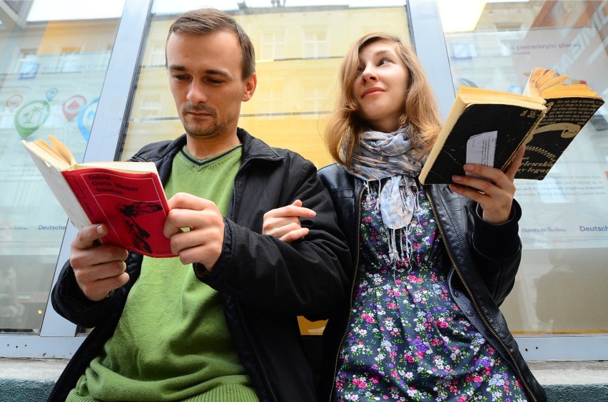 Bicie rekordu świata w czytaniu książek w Warszawie. Przyjdź...