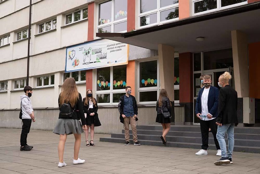 Egzamin ósmoklasistów w Jastrzębiu-Zdroju