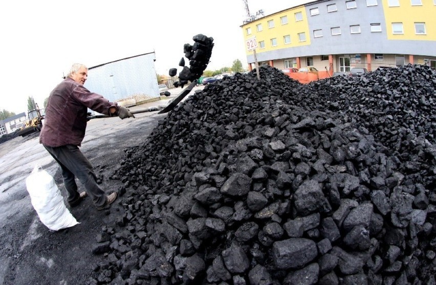 Pierwsze tony węgla zostały dostarczone do Gorzowa na...