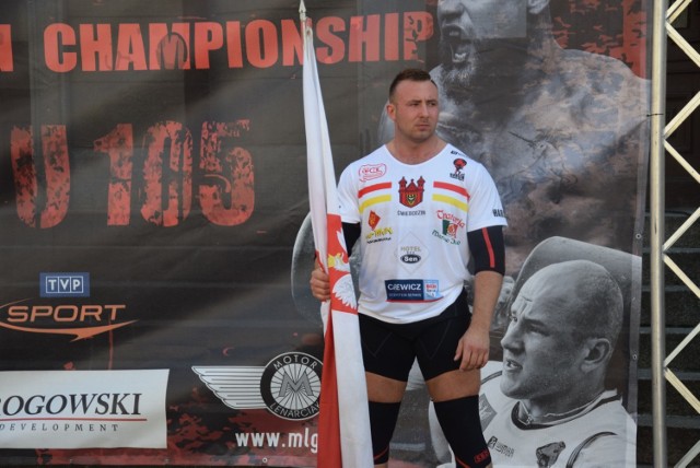 Przebieg rywalizacji najsilniejszych mężczyzn naszego kontynentu w Pucharze Europy Strongman U105 na rynku w Świebodzinie