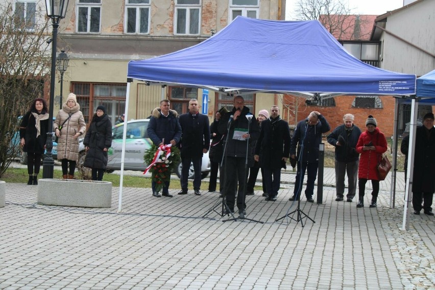 Uczczono 160. rocznicę Bitwy Opatowskiej. Złożono kwiaty przy pomniku majora Ludwika Topora Zwierzdowskiego 