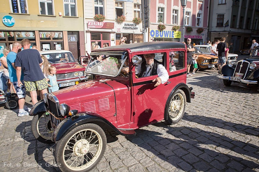 Wałbrzych:Międzynarodowy Rajd Pojazdów Zabytkowych