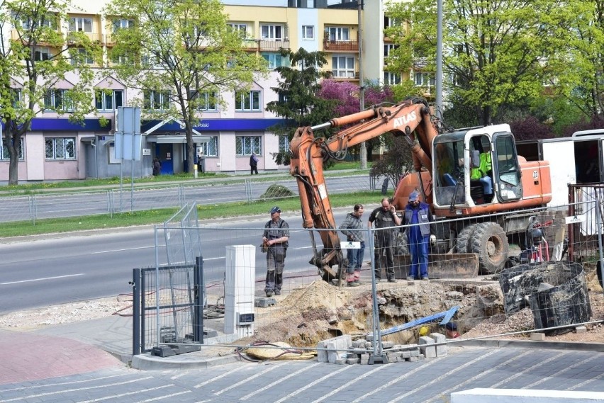 Północne dzielnice Kielc bez ciepłej wody, usuwana jest usterka rury  