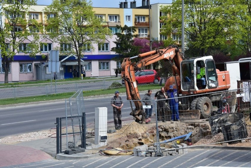 Północne dzielnice Kielc bez ciepłej wody, usuwana jest usterka rury  