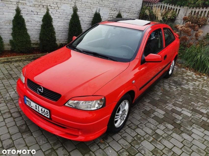 3. Opel Astra 1.6 1999 172 145 km Benzyna 3 799 PLN